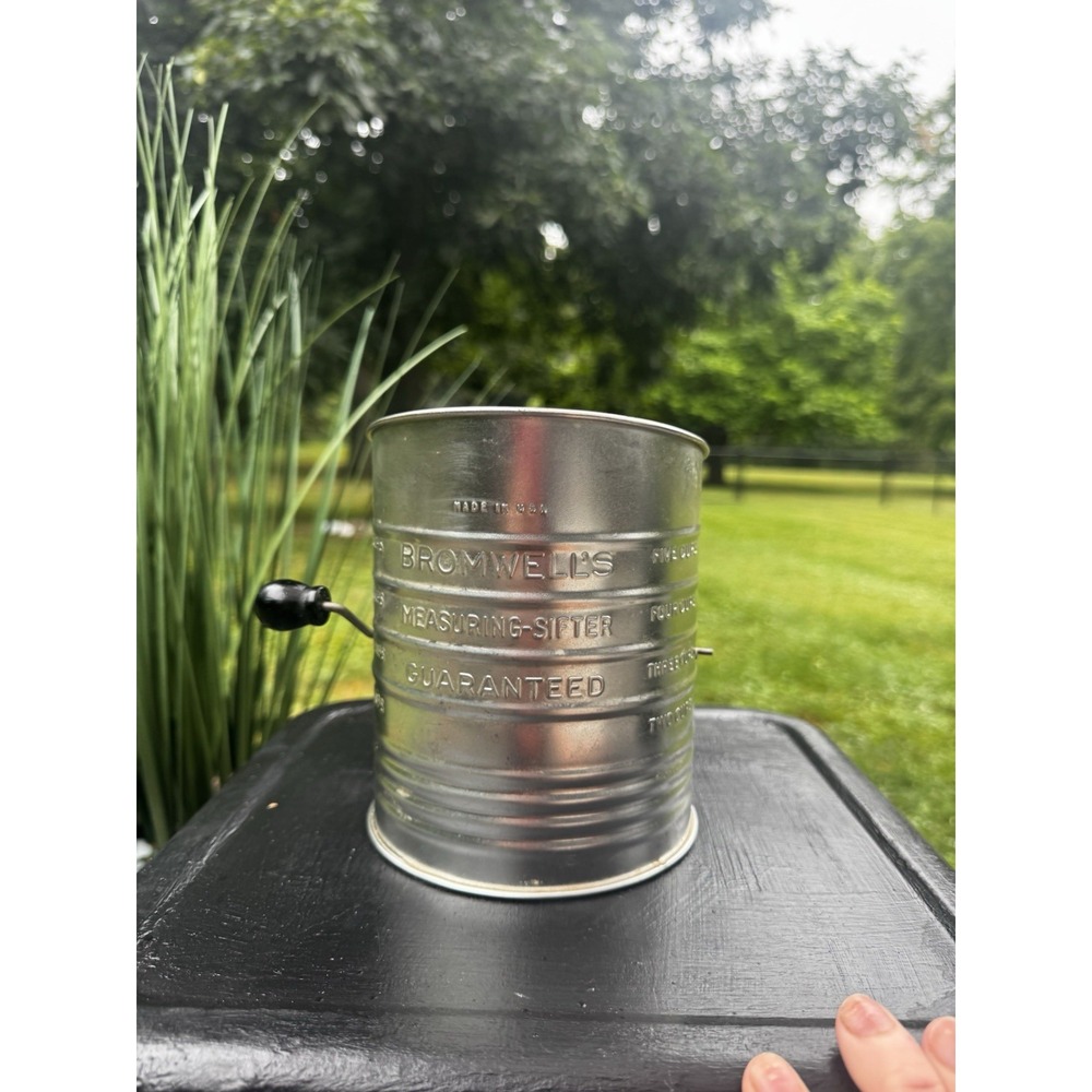 Vintage Bromwell's Flour Sifter 3 Cup Measuring Volume Crank Handle, 1950-60
